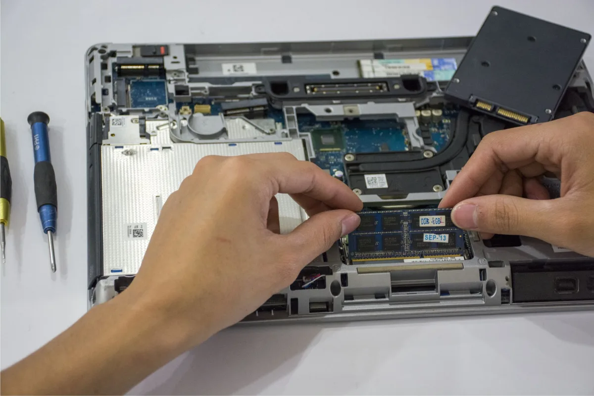 Bozuk laptop satmak isteyenler için sökülmüş bilgisayar donanımı