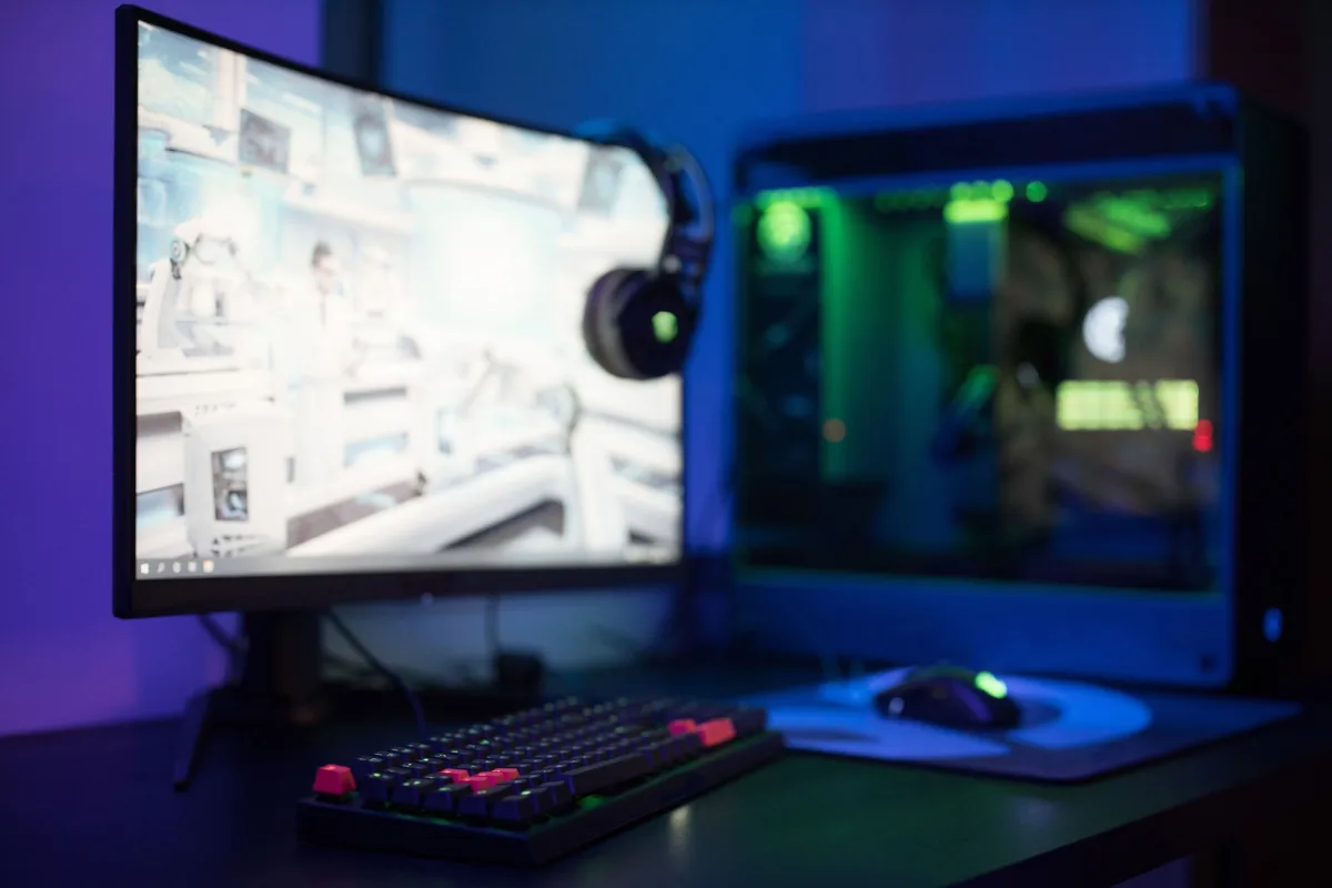RGB aydınlatmalı masaüstü kasa ile ikinci el oyuncu bilgisayarı fiyatları incelemesi